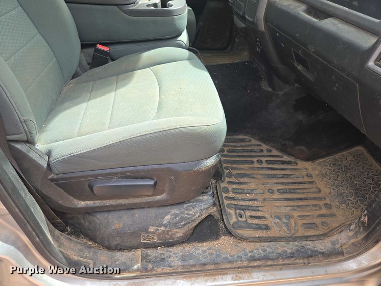 image for item EB1443 2015 RAM 2500HD Crew Cab pickup truck