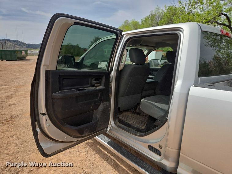 image for item EB1443 2015 RAM 2500HD Crew Cab pickup truck