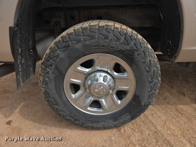 image for item EB1443 2015 RAM 2500HD Crew Cab pickup truck
