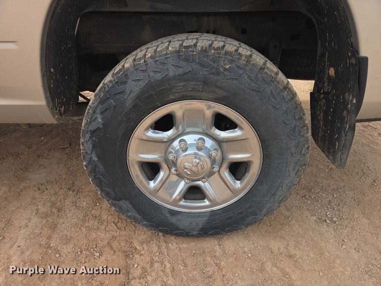 image for item EB1443 2015 RAM 2500HD Crew Cab pickup truck
