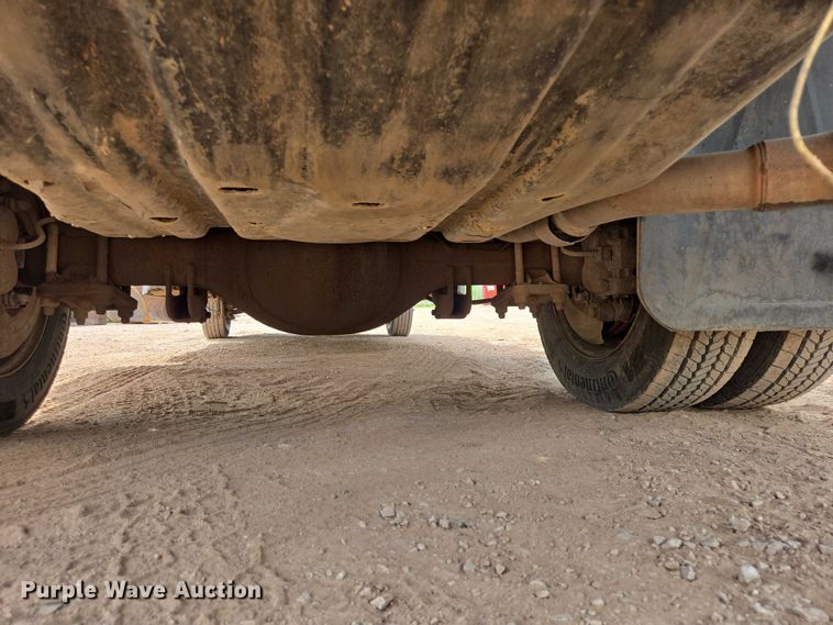 image for item EB1444 2011 Ford F550 Super Duty XL Ext. Cab flatbed truck