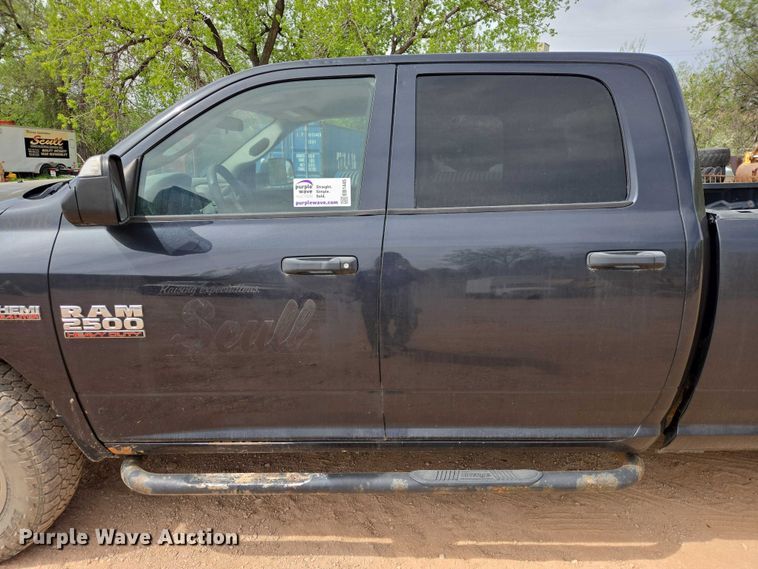 image for item EB1445 2014 RAM 2500HD Crew Cab pickup truck