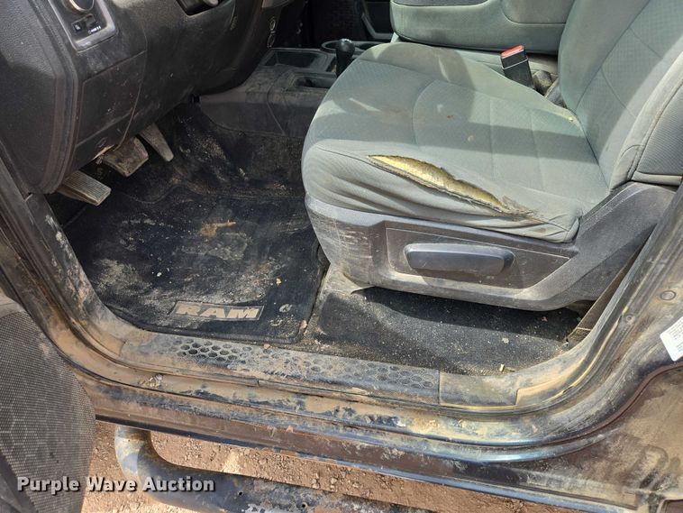 image for item EB1445 2014 RAM 2500HD Crew Cab pickup truck