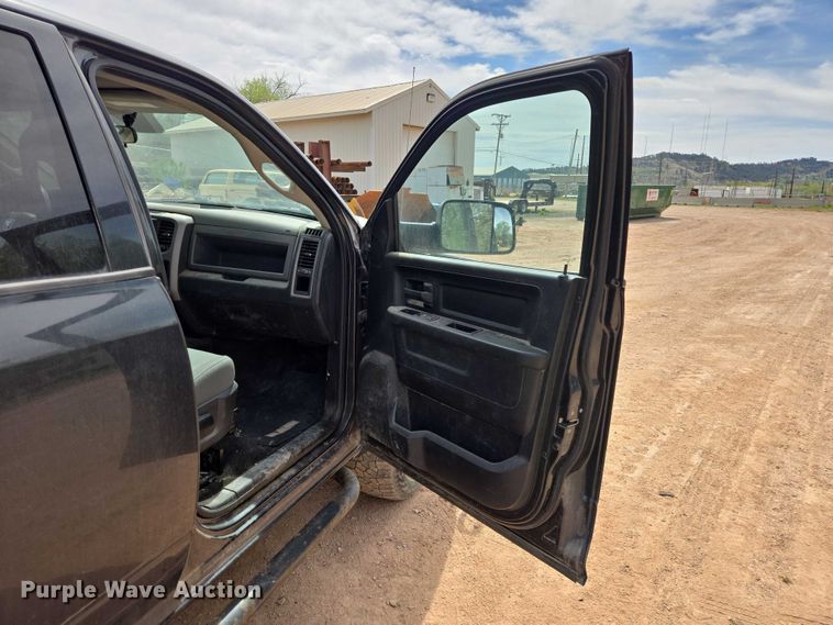 image for item EB1445 2014 RAM 2500HD Crew Cab pickup truck