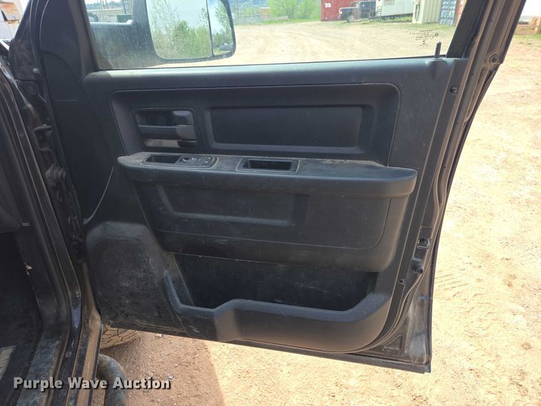 image for item EB1445 2014 RAM 2500HD Crew Cab pickup truck