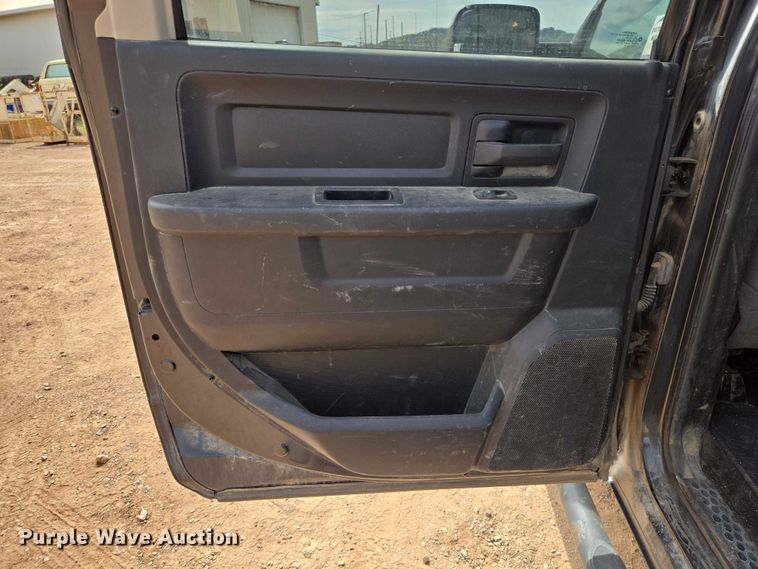 image for item EB1445 2014 RAM 2500HD Crew Cab pickup truck