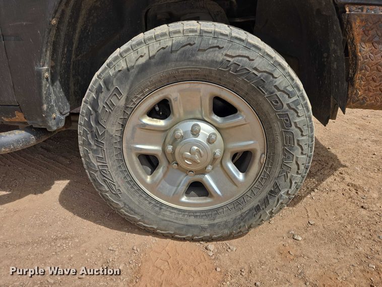 image for item EB1445 2014 RAM 2500HD Crew Cab pickup truck