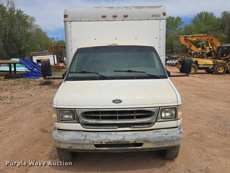 image for item EB1446 2000 Ford E350 box truck