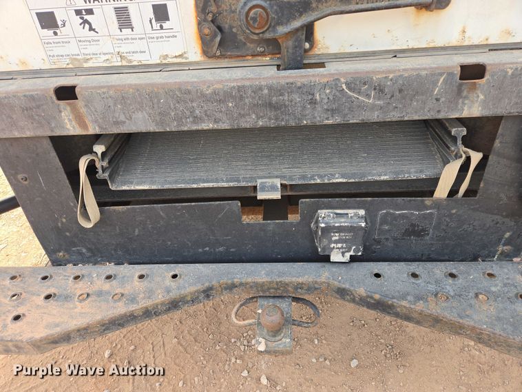 image for item EB1446 2000 Ford E350 box truck