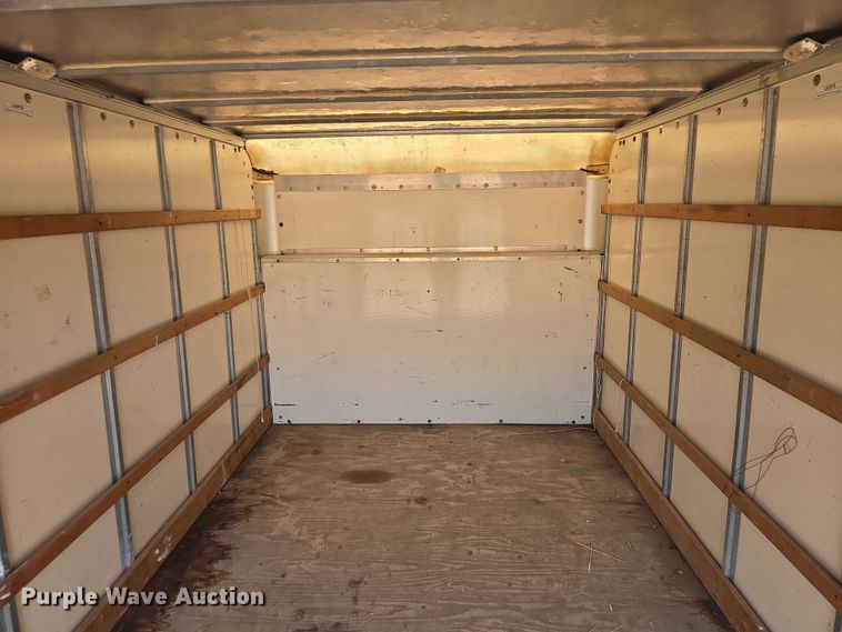 image for item EB1446 2000 Ford E350 box truck