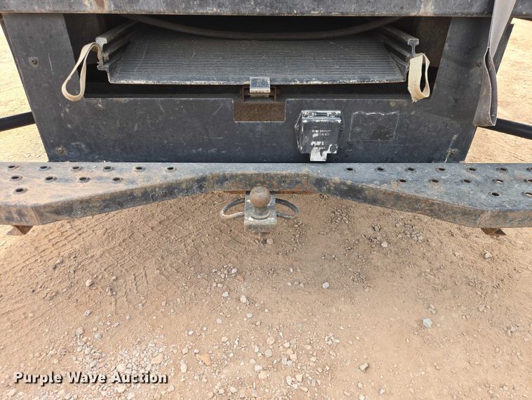 image for item EB1446 2000 Ford E350 box truck