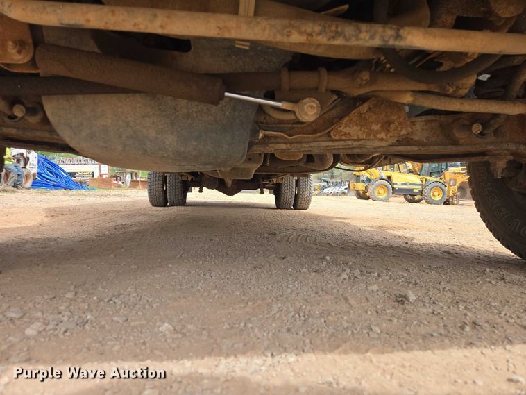 image for item EB1446 2000 Ford E350 box truck