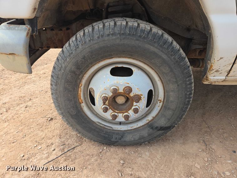 image for item EB1446 2000 Ford E350 box truck