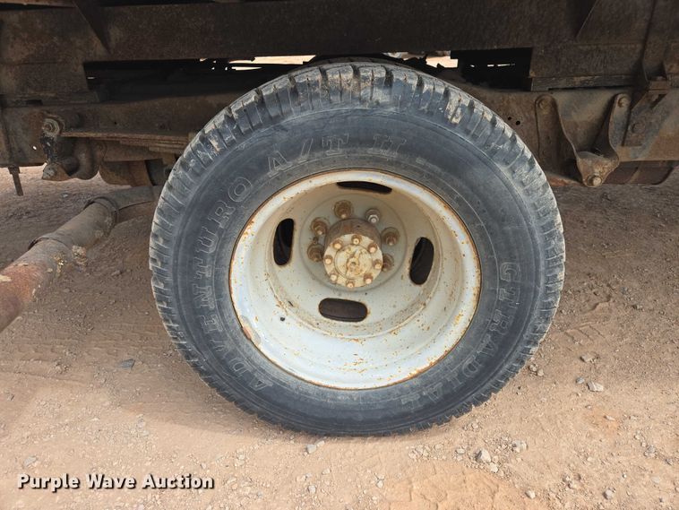 image for item EB1446 2000 Ford E350 box truck