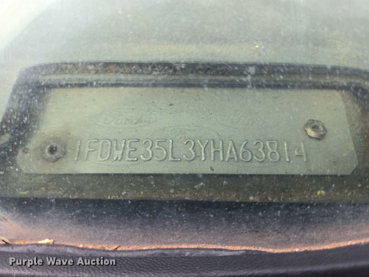 image for item EB1446 2000 Ford E350 box truck