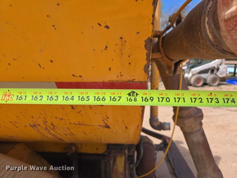 image for item EB1447 1972 Ford 8000 water truck