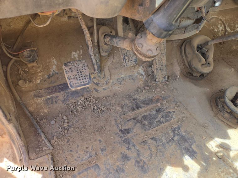 image for item EB1447 1972 Ford 8000 water truck