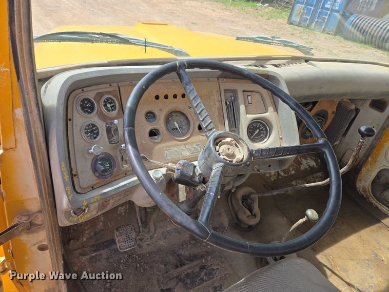 image for item EB1447 1972 Ford 8000 water truck