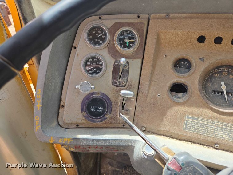 image for item EB1447 1972 Ford 8000 water truck