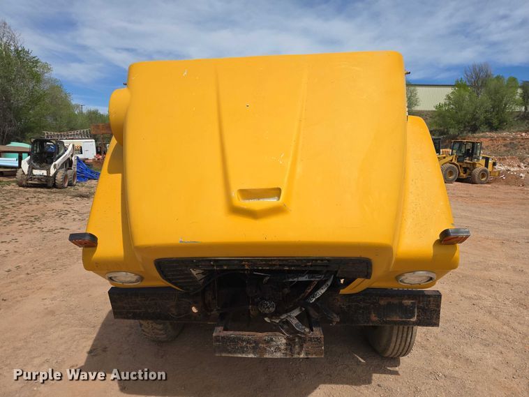 image for item EB1447 1972 Ford 8000 water truck