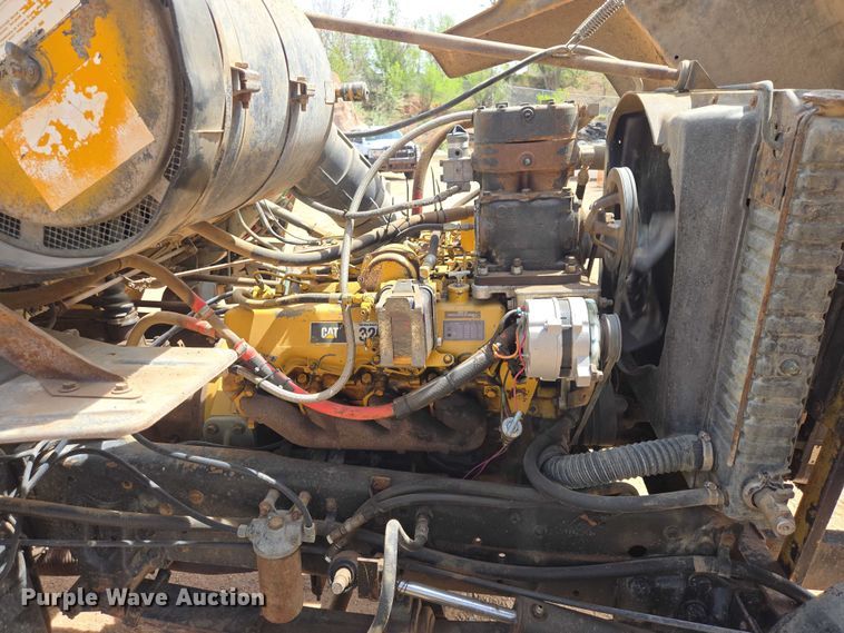 image for item EB1447 1972 Ford 8000 water truck