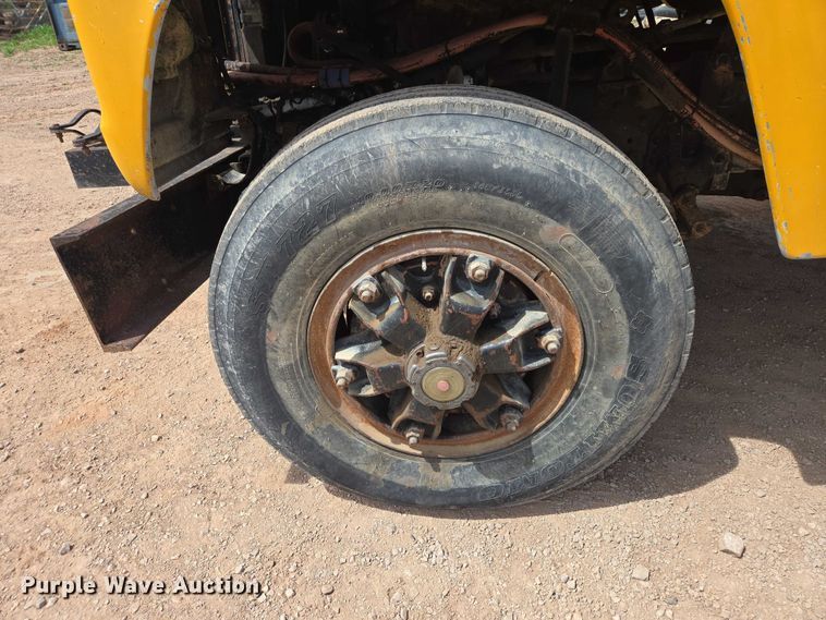 image for item EB1447 1972 Ford 8000 water truck
