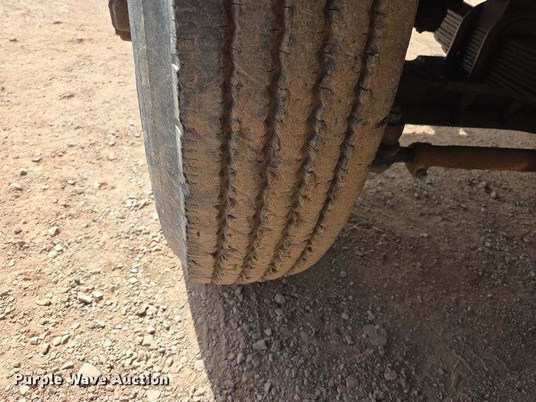image for item EB1447 1972 Ford 8000 water truck