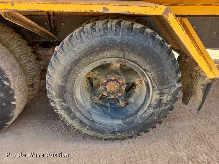 image for item EB1447 1972 Ford 8000 water truck