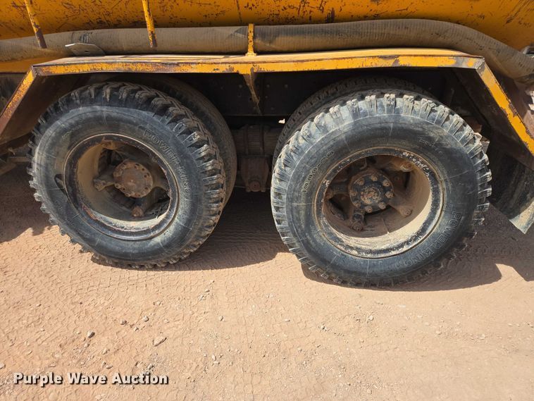 image for item EB1447 1972 Ford 8000 water truck
