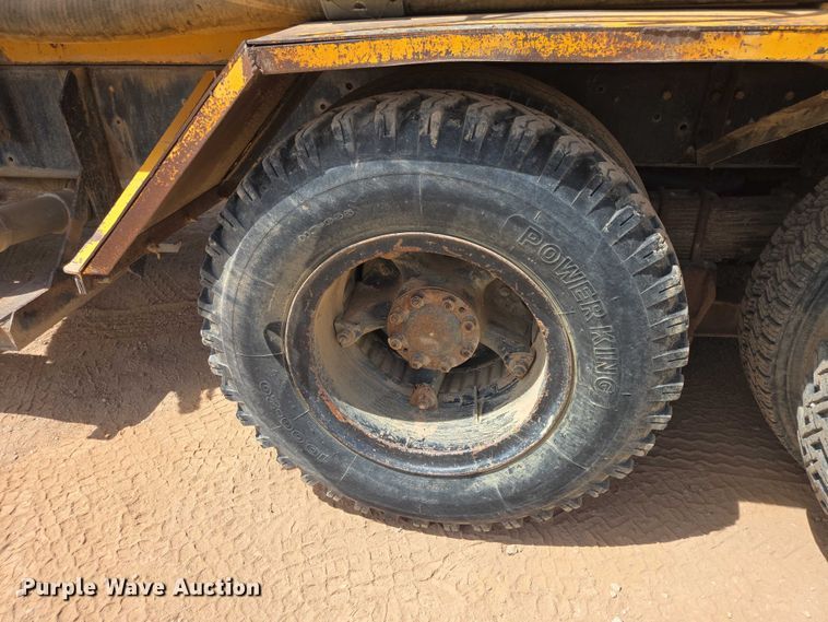 image for item EB1447 1972 Ford 8000 water truck