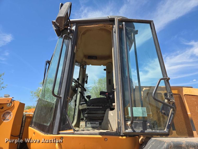 image for item EB1449 2006 Case 721E wheel loader