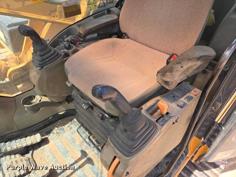 image for item EB1450 2012 Case CX350C excavator
