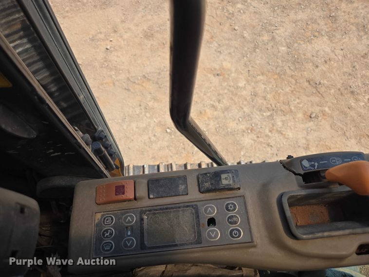 image for item EB1450 2012 Case CX350C excavator