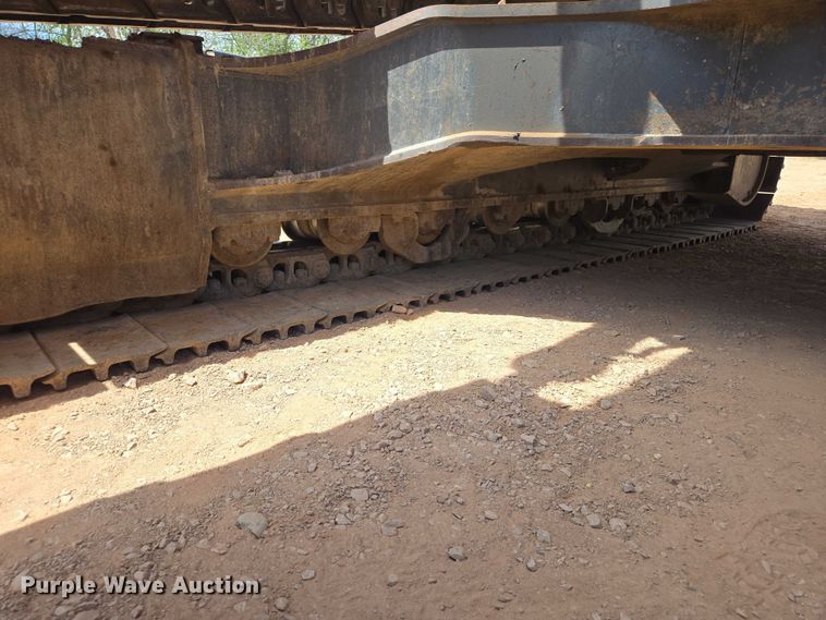 image for item EB1450 2012 Case CX350C excavator