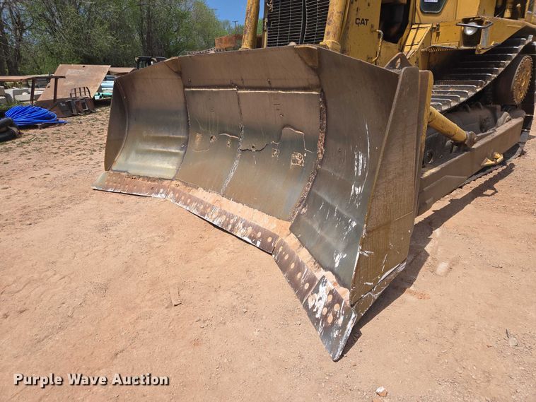 image for item EB1451 1984 Caterpillar D8L dozer