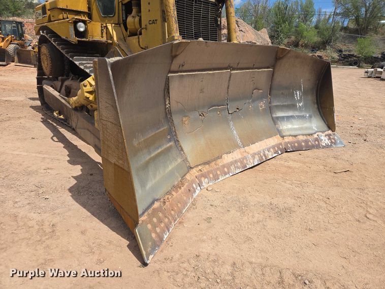 image for item EB1451 1984 Caterpillar D8L dozer