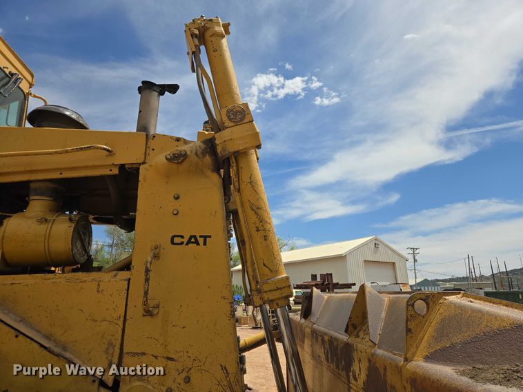 image for item EB1451 1984 Caterpillar D8L dozer