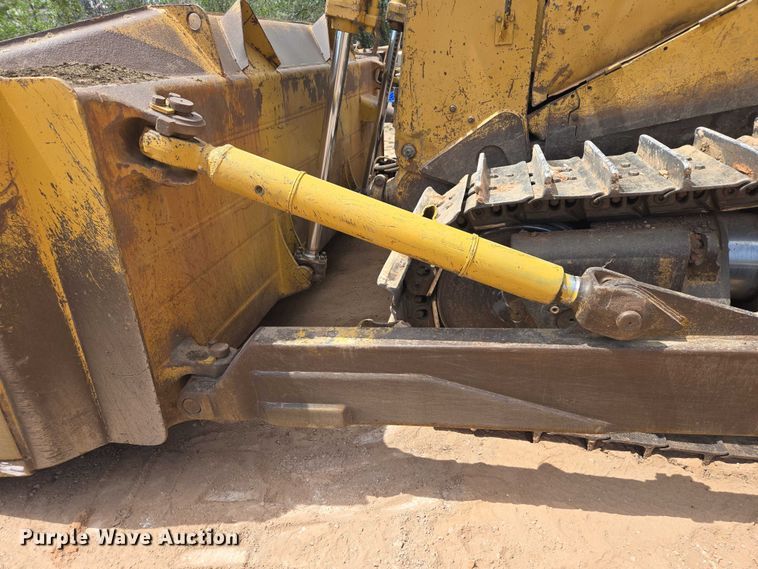 image for item EB1451 1984 Caterpillar D8L dozer