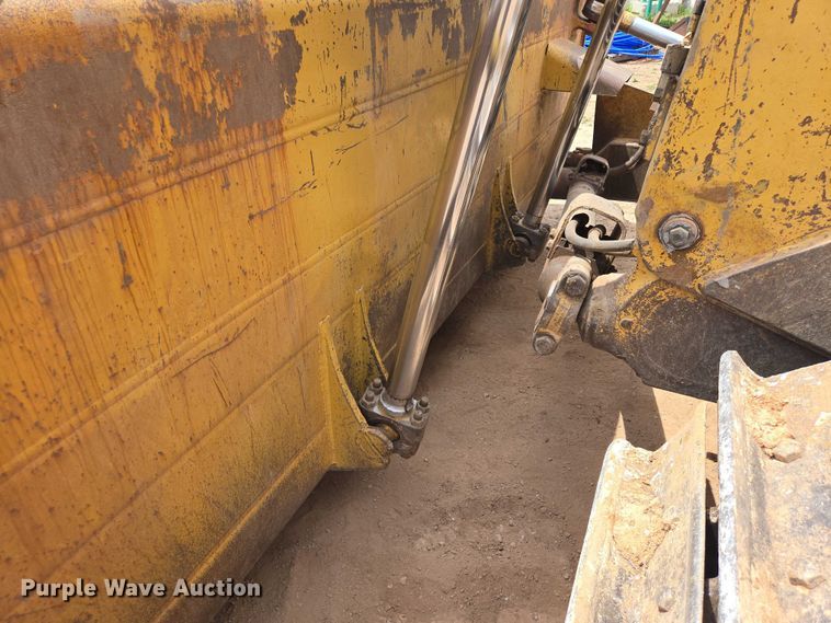 image for item EB1451 1984 Caterpillar D8L dozer