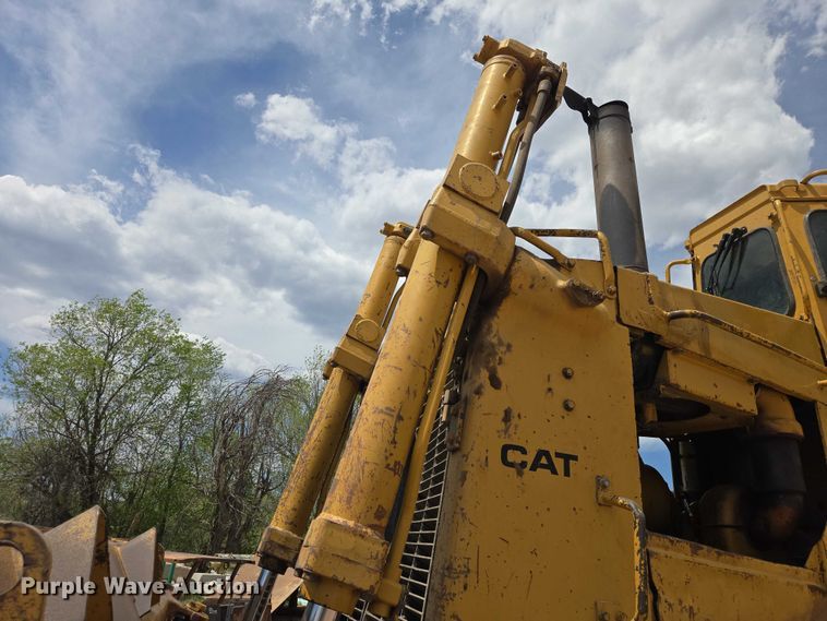 image for item EB1451 1984 Caterpillar D8L dozer