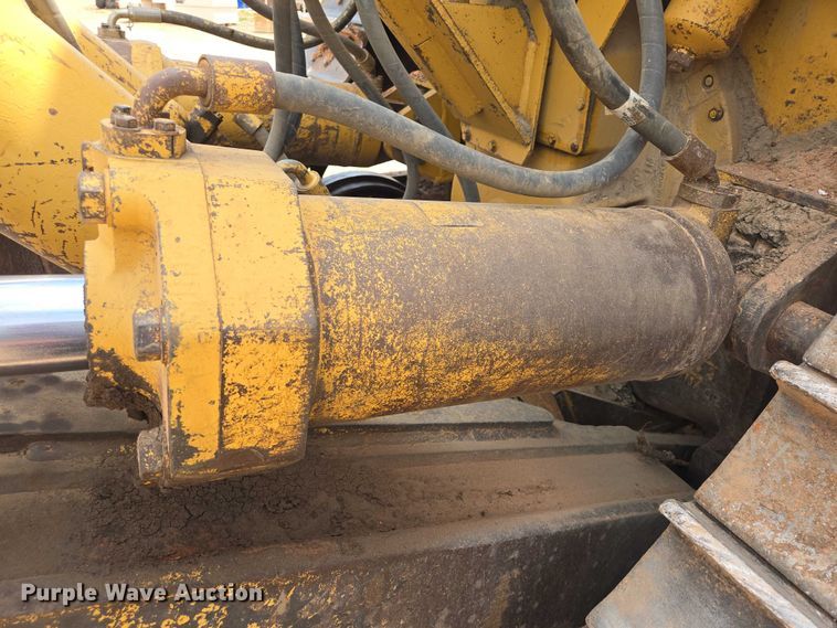 image for item EB1451 1984 Caterpillar D8L dozer