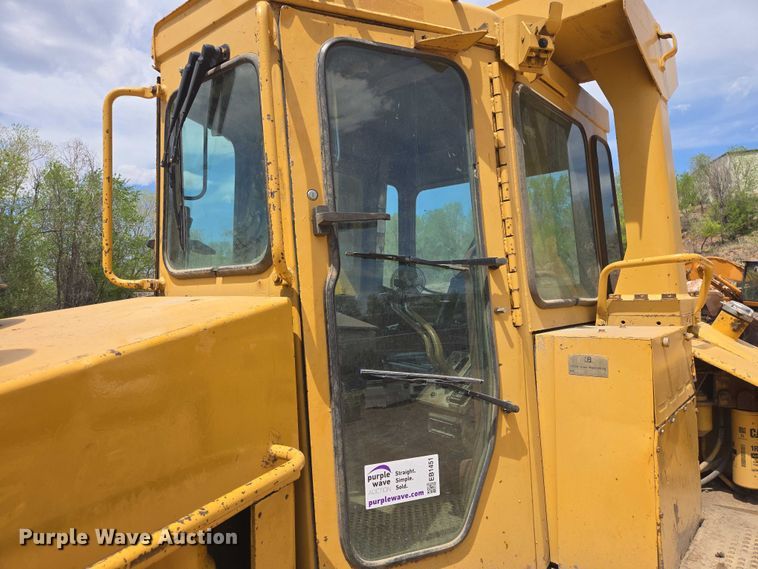 image for item EB1451 1984 Caterpillar D8L dozer