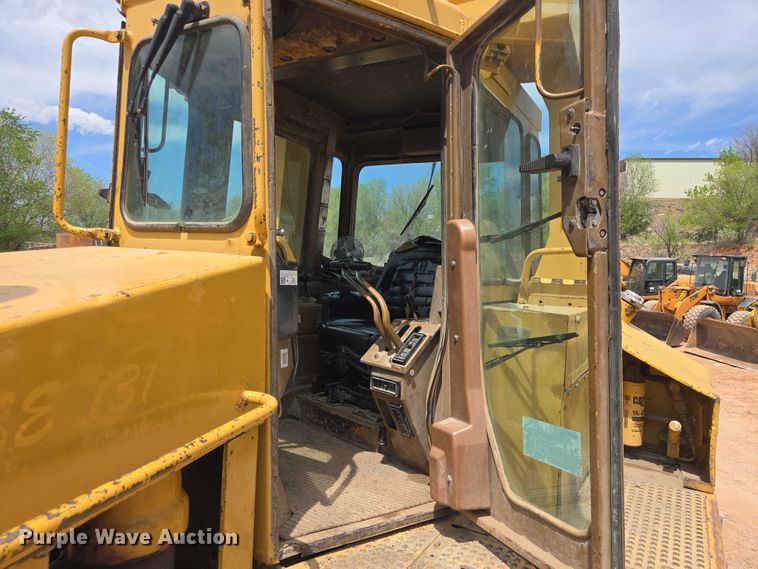 image for item EB1451 1984 Caterpillar D8L dozer