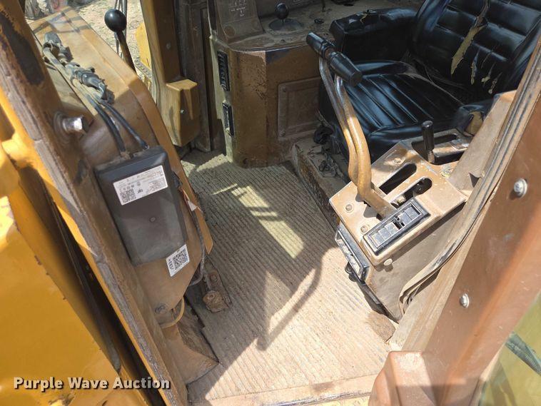 image for item EB1451 1984 Caterpillar D8L dozer