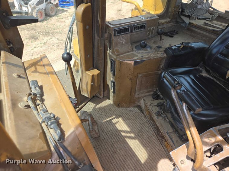 image for item EB1451 1984 Caterpillar D8L dozer
