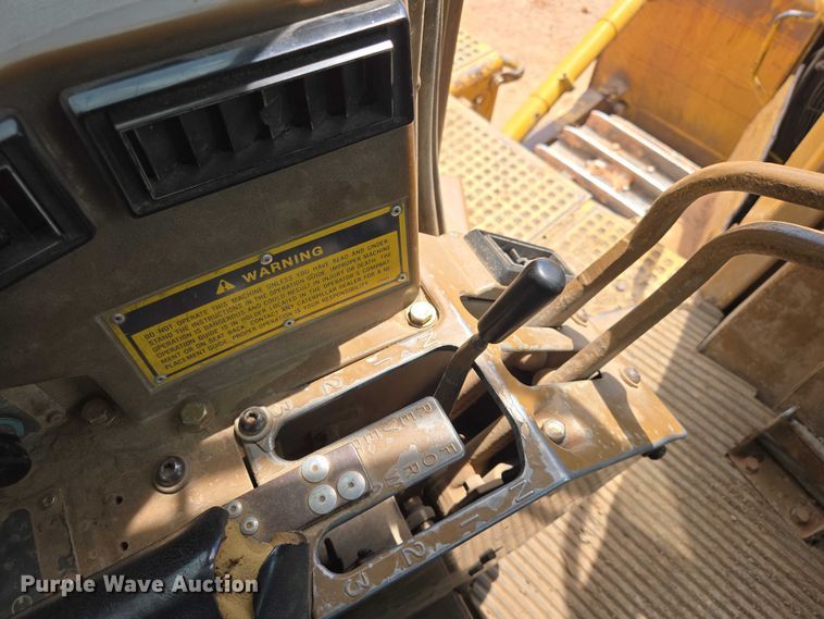 image for item EB1451 1984 Caterpillar D8L dozer