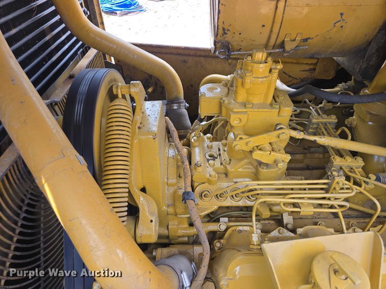image for item EB1451 1984 Caterpillar D8L dozer