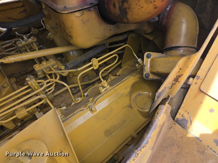 image for item EB1451 1984 Caterpillar D8L dozer
