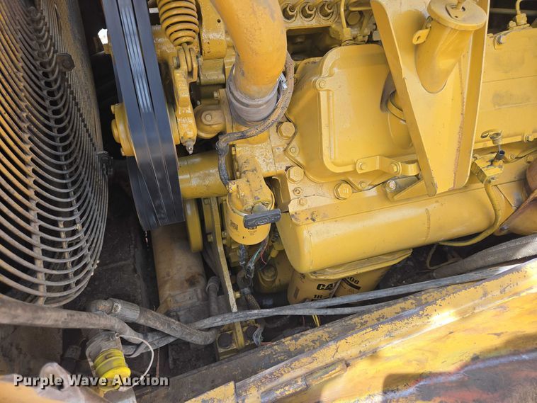 image for item EB1451 1984 Caterpillar D8L dozer