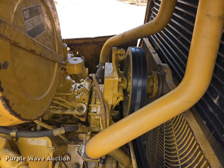 image for item EB1451 1984 Caterpillar D8L dozer